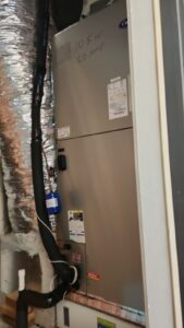 High-Efficiency vs. Mid-Efficiency Furnaces 2 High-Efficiency vs. Mid-Efficiency Furnaces