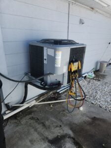 How Many Watts Does an Efficient AC Use? 4 How Many Watts Does an Efficient AC Use?