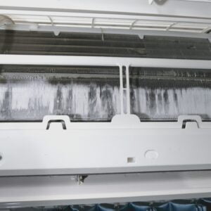 7 Tips to Stop Ice Build-Up 1 7 Tips to Stop Ice Build-Up